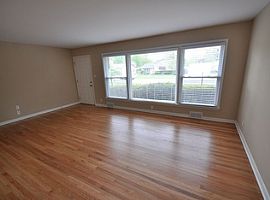 229 Flora Ave, Glenview, Il/contact Me (406) 344-5061 in Glenview, IL (Photo 2 of 11)