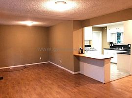 241 Tanglewood Cir, Birmingham, Al 35215 in Birmingham, AL (Photo 6 of 12)