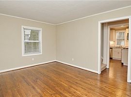  1863 Bowers St, Birmingham, Mi 48009 3 Beds 1 Bath 938 Sqft in Birmingham, MI (Photo 2 of 4)