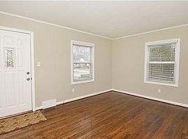  1863 Bowers St, Birmingham, Mi 48009 3 Beds 1 Bath 938 Sqft in Birmingham, MI (Photo 3 of 4)