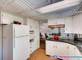  5382 S Hickory St, Littleton, Co 80120 3 Beds 2.5 Baths 2,300  in Littleton, CO (Photo 7 of 11)