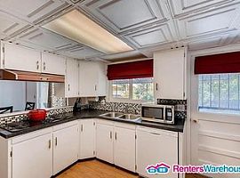  5382 S Hickory St, Littleton, Co 80120 3 Beds 2.5 Baths 2,300  in Littleton, CO (Photo 8 of 11)