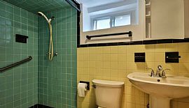 680 Oak St, Ridgefield, Nj 07657 3 Beds 2 Baths 1,269 Sqft in Ridgefield, NJ (Photo 4 of 5)