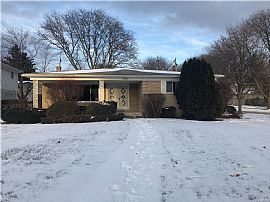 Beautiful 3 Bedroom Southfield Home in Southfield, MI