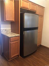 Beautiful 3 Bedroom Southfield Home in Southfield, MI (Photo 6 of 10)