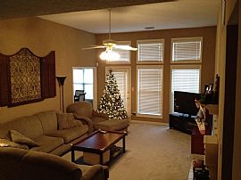 Nice 3 Beds 2 Baths Home in Louisville, KY (Photo 2 of 7)