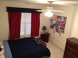 Nice 3 Beds 2 Baths Home in Louisville, KY (Photo 6 of 7)