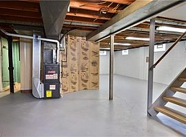 460 Rosewae Ave, Cortland, Oh 44410 2 Beds 2 Baths 960 Sqft in Cortland, OH (Photo 6 of 8)