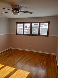 414 E Memorial Rd, Bensenville, Il 60106 3 Beds 2 Baths 1,200 S in Bensenville, IL (Photo 3 of 5)