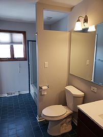 414 E Memorial Rd, Bensenville, Il 60106 3 Beds 2 Baths 1,200 S in Bensenville, IL (Photo 4 of 5)