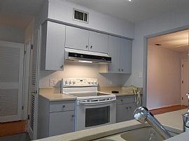 Nice 3 Beds 2 Baths Home in Fairhope, AL (Photo 6 of 8)