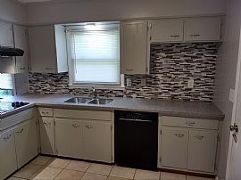 Nice 3 Beds 2 Baths Home in Madison, AL (Photo 2 of 6)