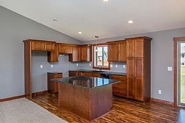 Nice 4 Beds 3 Baths Home in Rochester, MN (Photo 5 of 9)