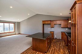 Nice 4 Beds 3 Baths Home in Rochester, MN (Photo 8 of 9)