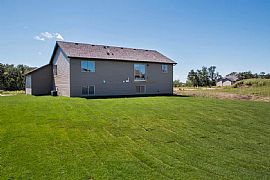 Nice 4 Beds 3 Baths Home in Rochester, MN (Photo 9 of 9)
