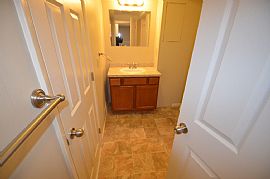 Nice 4 Beds 2 Baths Home in Maplewood, MN (Photo 5 of 8)