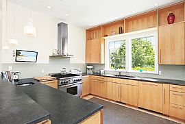 4 Long Point Rd, Sag Harbor, Ny 11963 4 Beds 4 Baths 3,500 Sqft in Sag Harbor, NY (Photo 3 of 6)