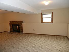 54 Valley View Dr, Hamden, Ct 06518 2 Beds 2.5 Baths 1,550 Sqft in Hamden, CT (Photo 5 of 5)