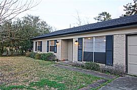 Beautiful Updated Single Family Residence Located in Seabrook,  in League City, TX