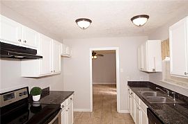 Beautiful Updated Single Family Residence Located in Seabrook,  in League City, TX (Photo 7 of 10)