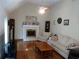 8617 Stearns Ave, Overland Park, Ks 66214 3 Beds 2.5 Baths 1,53 in Overland Park, KS (Photo 3 of 5)