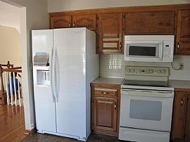 8617 Stearns Ave, Overland Park, Ks 66214 3 Beds 2.5 Baths 1,53 in Overland Park, KS (Photo 4 of 5)