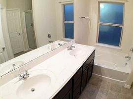 Charming 3 Bedroom..1404 Villa Paloma Blvd, Little Elm, Tx 750 in Little Elm, TX (Photo 5 of 6)