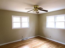 3130 Oakwood Rd, Hartland, Wi 53029 in Hartland, WI (Photo 5 of 6)