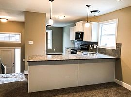 5001 Shadowridge Dr Manhattan, Ks 66503 3 Beds 2 Baths 2,107 Sq in Manhattan, KS (Photo 3 of 4)