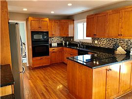 128 Mill Spring Ln Stamford, Ct 06903 4 Beds 4 Baths 4,569 Sqft in Stamford, CT (Photo 5 of 6)