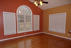 14201 Pleasant Creek Pl Colonial Heights, Va 23834 5 Beds 3 Bat in Colonial Heights, VA (Photo 2 of 6)