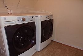 14201 Pleasant Creek Pl Colonial Heights, Va 23834 5 Beds 3 Bat in Colonial Heights, VA (Photo 5 of 6)