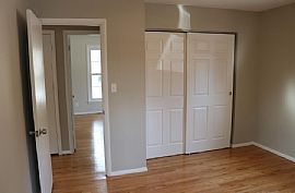 4 Beds 1.5 Baths in Grafton, WI (Photo 4 of 6)