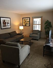 3 Beds 1.5 Baths in Brookfield, WI (Photo 2 of 4)
