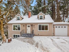 Single Family Home in Bellevue, WA