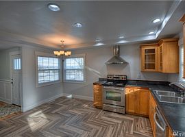 Single Family Home in Puyallup, WA (Photo 2 of 4)