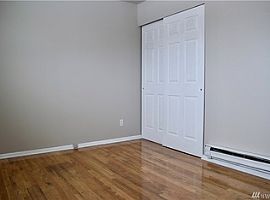 Single Family Home in Moses Lake, WA (Photo 4 of 5)