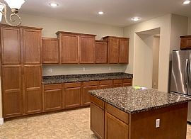 311 W Wisteria Pl Chandler, Az 85248 in Chandler, AZ (Photo 4 of 11)