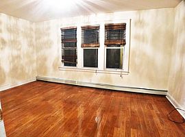 1618 E 34th St, Brooklyn, Ny 11234 3 Beds 1.5 Baths 1,200 Sqft in Brooklyn, NY (Photo 2 of 7)