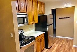 Very Nice 3 Bd/2 Ba, 1108 Sf Single-Family House in Concord, CA (Photo 2 of 10)