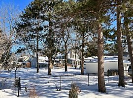 322 Karen Ct Madison, Wi 53705 in Madison, WI (Photo 2 of 6)