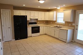 2300 Prescott Ln Lexington, Ky 40511 3 Beds 2.5 Baths 1,745 Sqf in Lexington, KY (Photo 3 of 5)