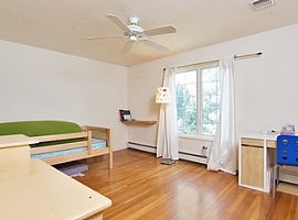 3 Beds -- Baths 3,044 Sqft in Harrington Park, NJ (Photo 5 of 6)