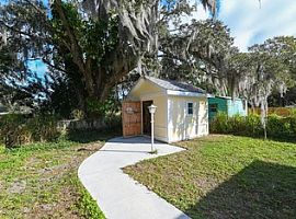 Welcome to This Charming and Completely Updated 2 Bedroom 2 Bat in Sarasota, FL (Photo 9 of 11)