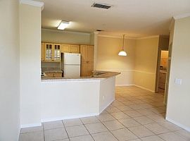 1 Bed 1 Bath 782 Square Feet  in Orlando, FL (Photo 4 of 5)
