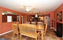 4 Beds 4 Baths 2,842 Sqft in Gaithersburg, MD (Photo 5 of 12)