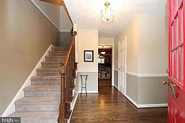4 Beds 4 Baths 2,842 Sqft in Gaithersburg, MD (Photo 8 of 12)