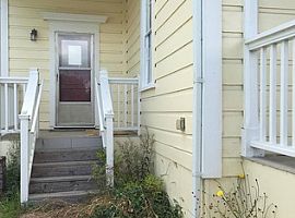 99 Main Street 99 Main St Cathlamet, in Cathlamet, WA (Photo 2 of 7)