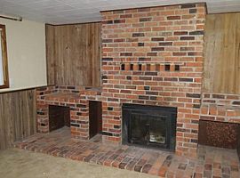 1104 Sugar Grove Ave Dallas Center in Dallas Center, IA (Photo 3 of 9)