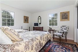 54 Jacobs Ln Guilford, Ct 06437 in Guilford, CT (Photo 6 of 9)